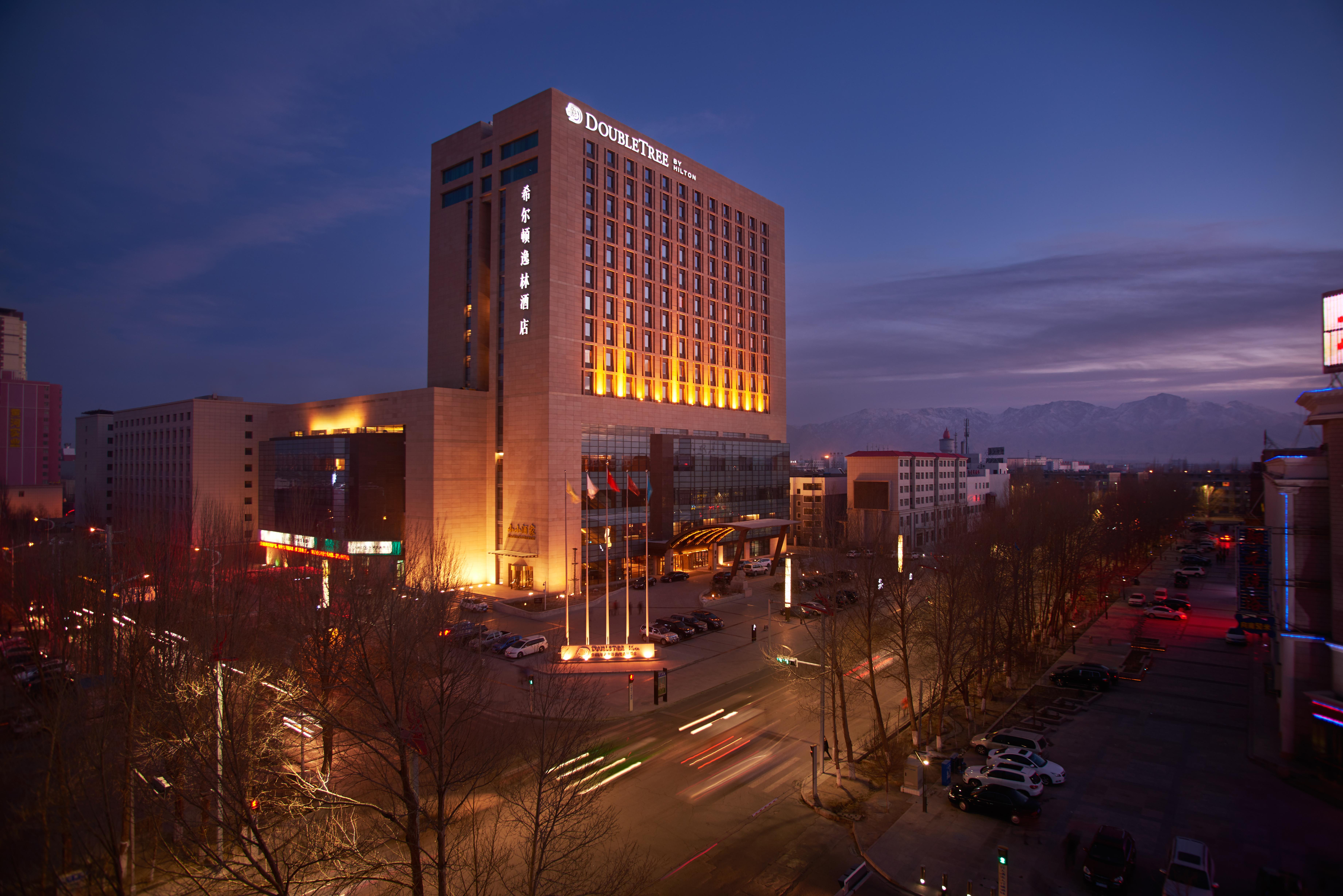 Hotel Doubletree By Hilton Qinghai - Golmud Exterior foto